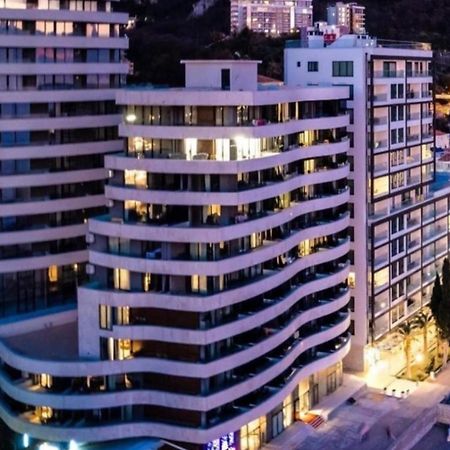 Beachfront Luxury Apartment Будва Екстериор снимка