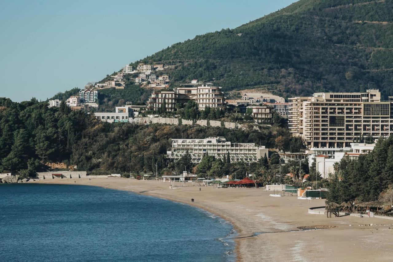 Beachfront Luxury Apartment Будва Екстериор снимка