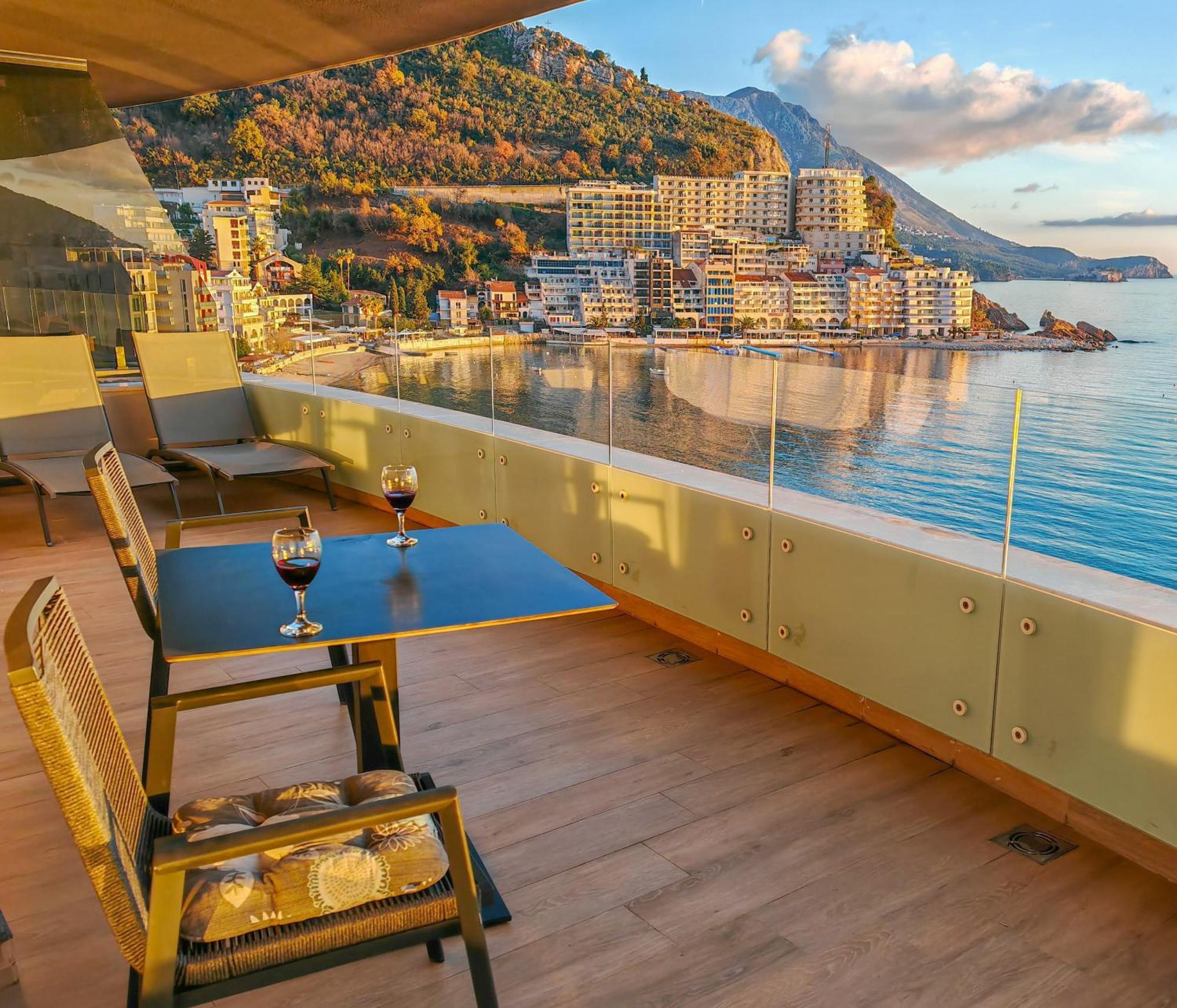 Beachfront Luxury Apartment Будва Екстериор снимка