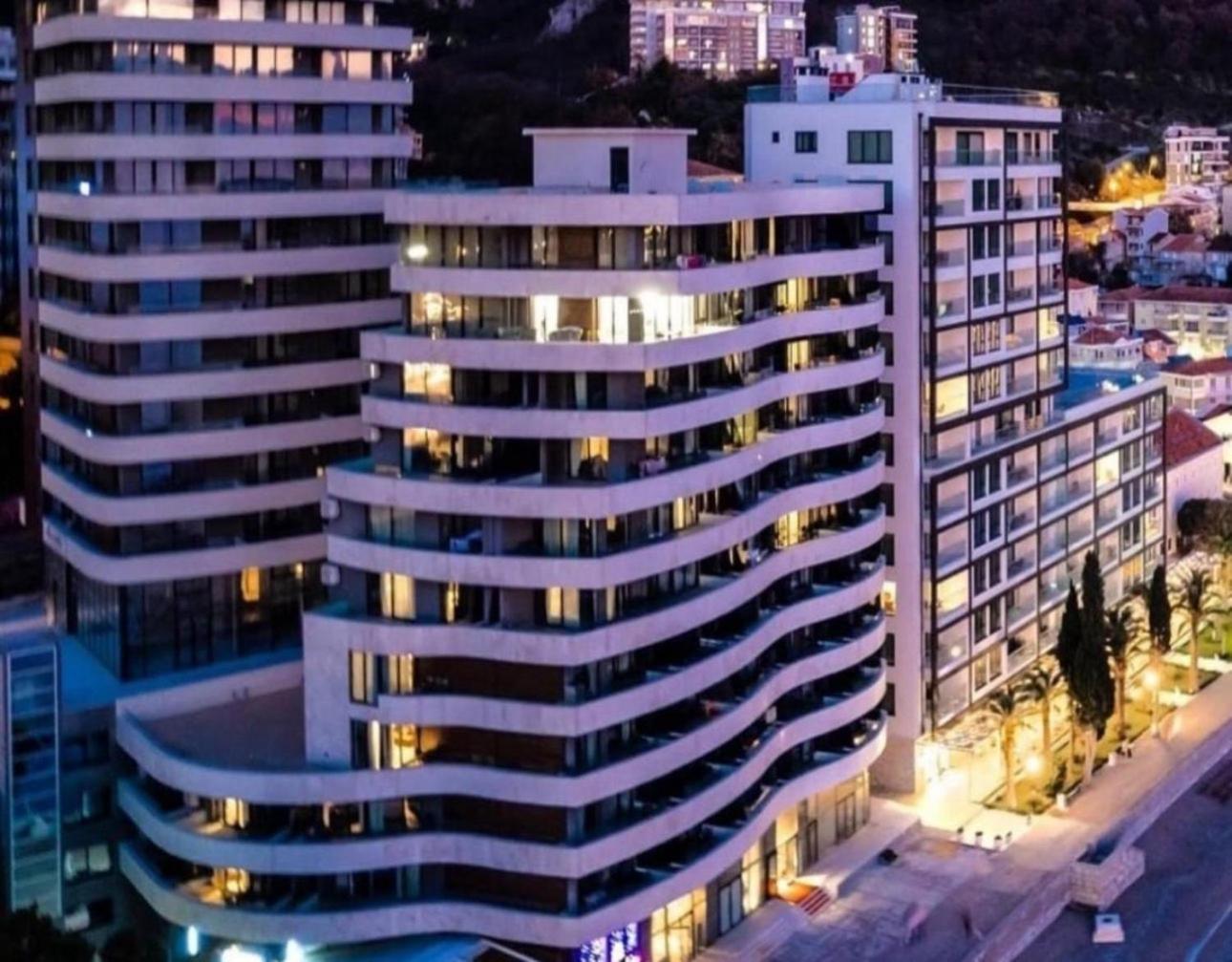 Beachfront Luxury Apartment Будва Екстериор снимка